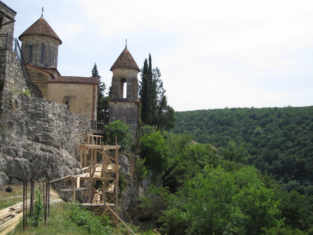 Motsameta monastery
